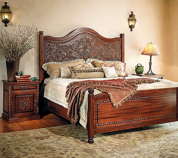 Flor Sylvestre Bed and Bedside Table